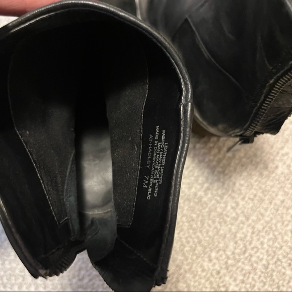 Arturo Chiang Hadley Black Leather Block Heel Back Zip Booties Sz 7 - Picture 7 of 11